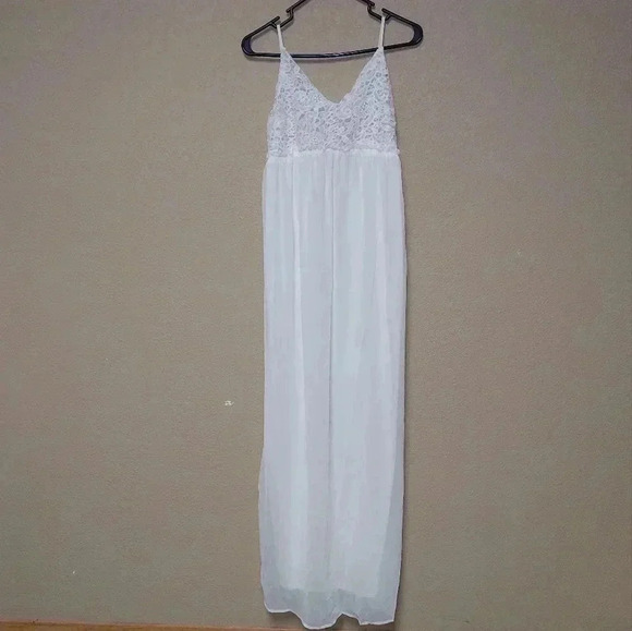 OC Order Plus Super feminine Long nylon nightgown never worn Sized Small - Picture 1 of 8